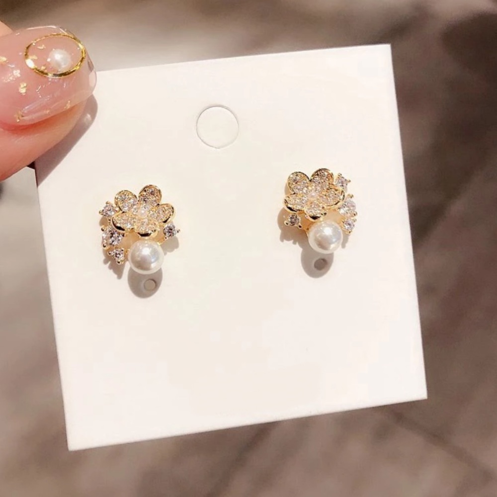 CZ Crystal Flower & Pearl Studs - Picture 5 of 6